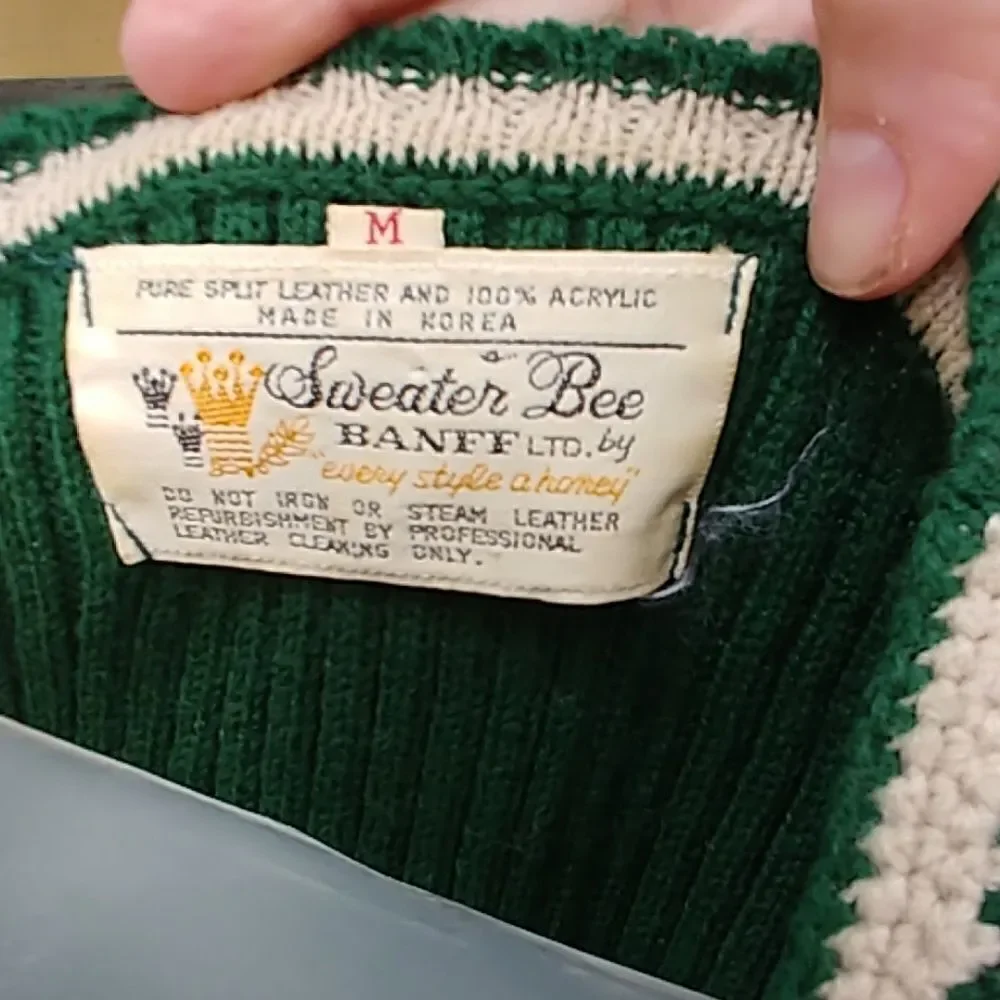 Vintage Green Acrylic/Suede Sweater Bee by Banff - Picture 5 of 6